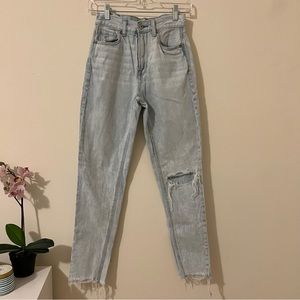 American Eagle light wash mom jean